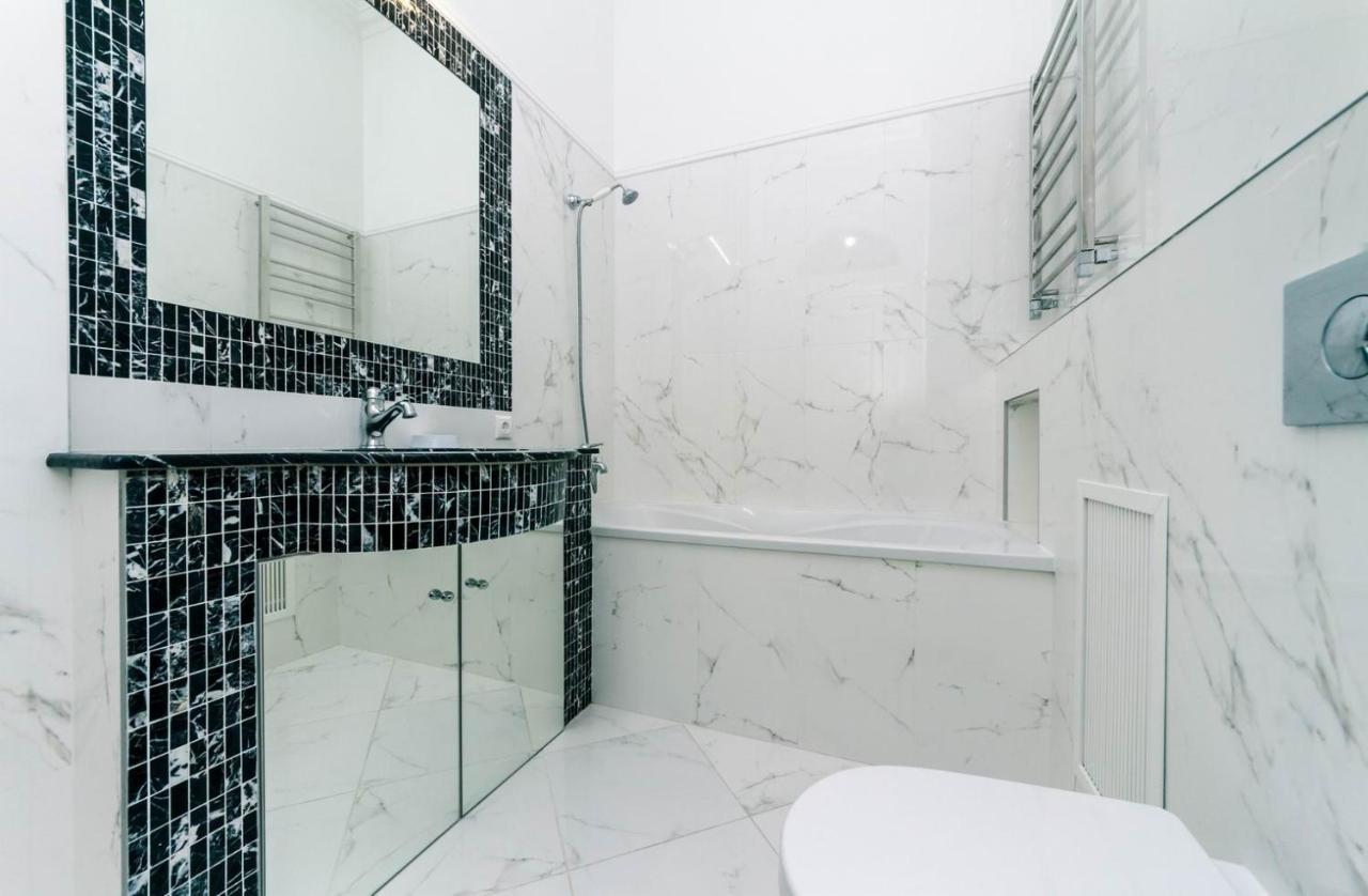 Vip Near Premier Palace & Arena City Киев Экстерьер фото